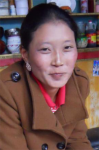 藏族女子逃出中国讲述高僧之死