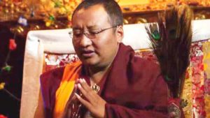 西藏康区杂曲卡玛俄热寺的洛桑仁波切被失踪